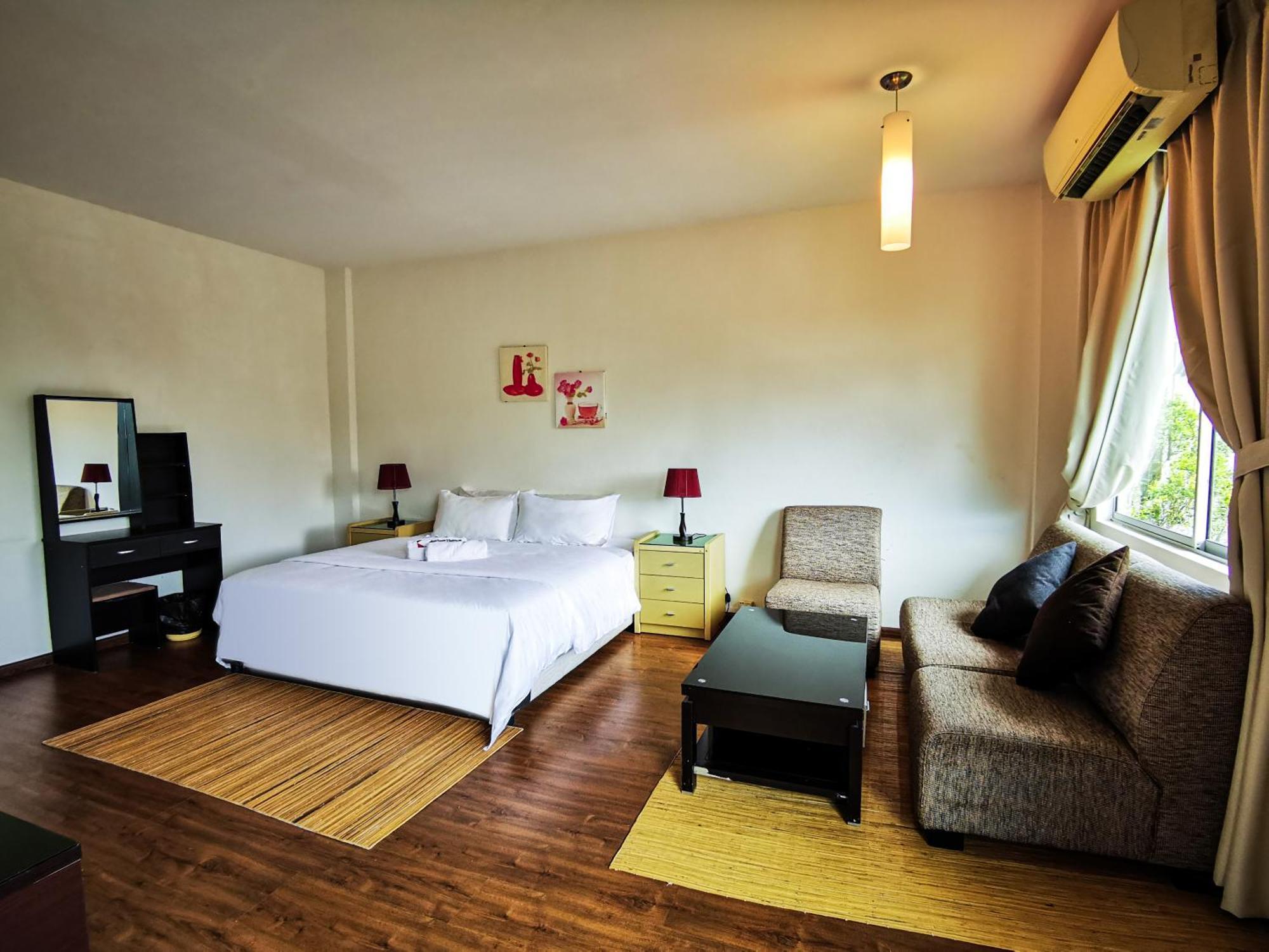 Natol Homestay - Kuching Home Penthouse Airport Road Exterior photo